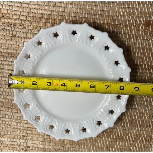 Decorative Pierced Star In Heart Edge Plate 8.5” By Twos Company grannycore - Picture 2 of 3